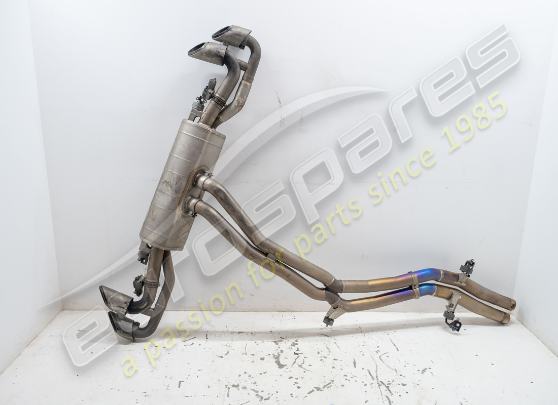 used lamborghini urus akrapovic sport exhaust. part number 4ml251051a (1)