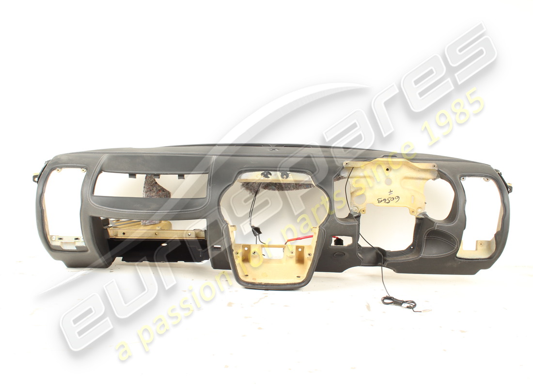 used ferrari rhd dashboard in black. part number 68358300 (2)