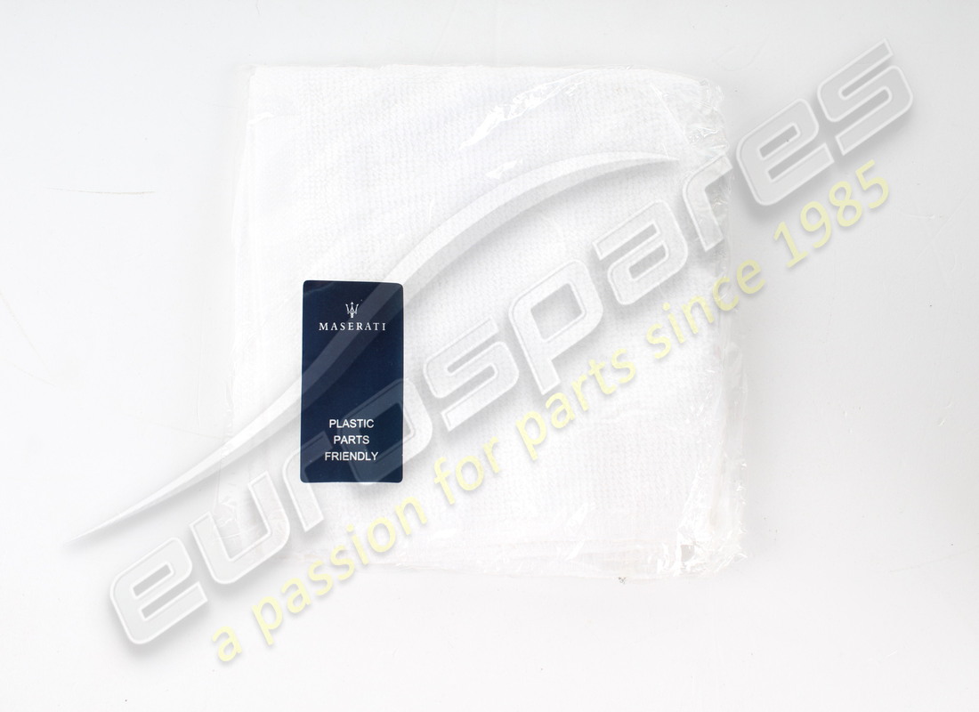 new maserati car care kit. part number 940000103 (6)