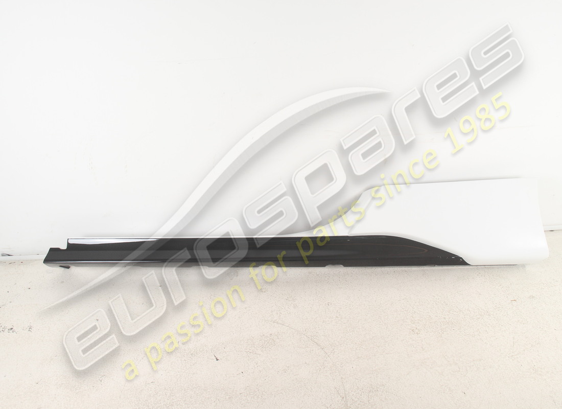 new ferrari lh carbon side skirt. part number 985796474 (1)